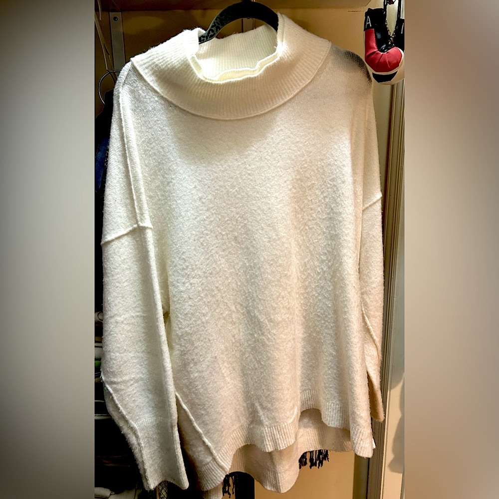 Free People Large oversized sweater